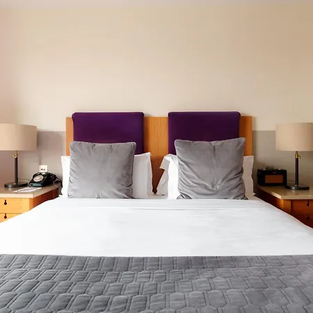 Hotel The Clarence