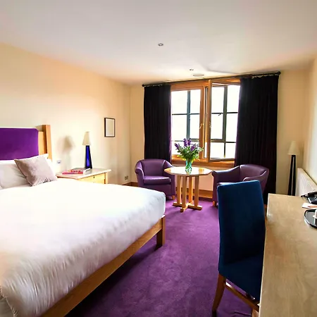 The Clarence Hotel 4*