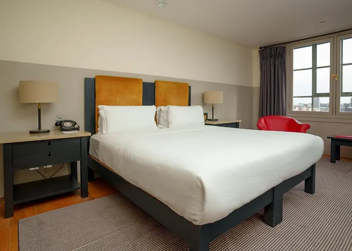 The Clarence Hotel 4*