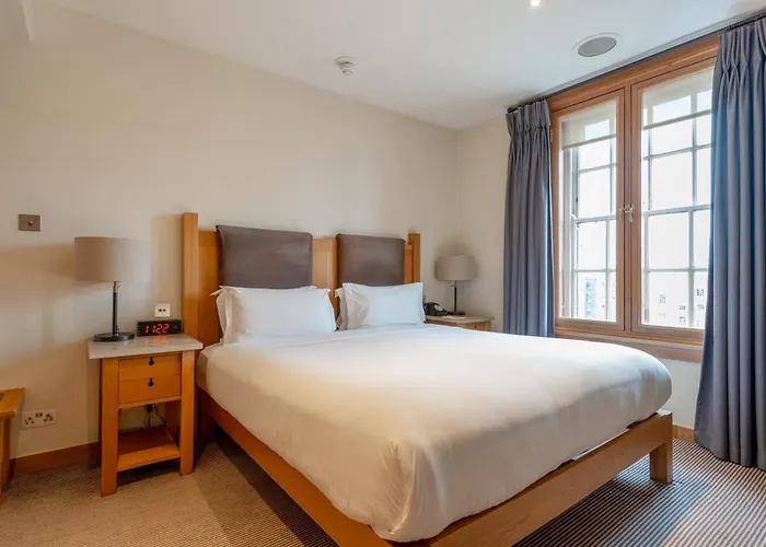 The Clarence Hotel 4*