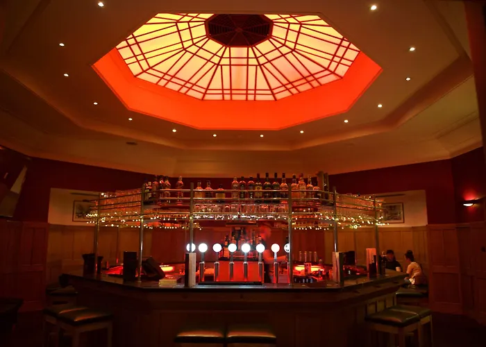 Hotel The Clarence 4*