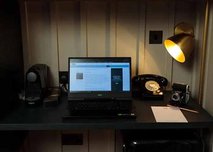 Hotel The Clarence 4*