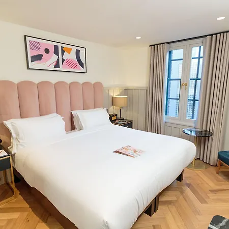 The Clarence 4*