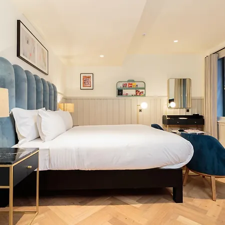 The Clarence 4*