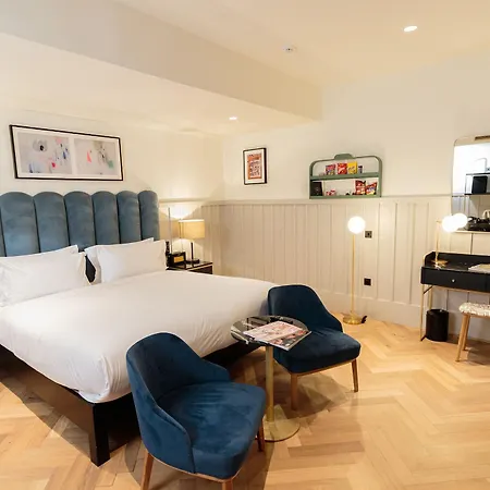 The Clarence Hotel