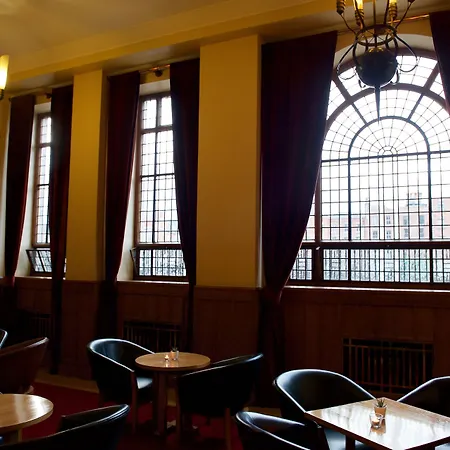 Hotel The Clarence 4*