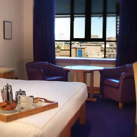 The Clarence 4*