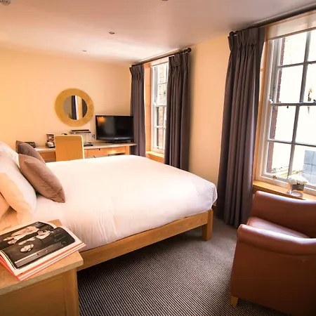 The Clarence 4* Dublin
