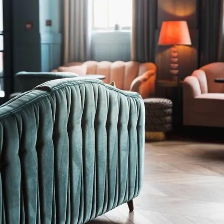 Hotel The Clarence 4*