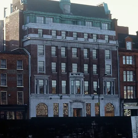 Hotel The Clarence