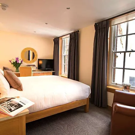 The Clarence Hotel