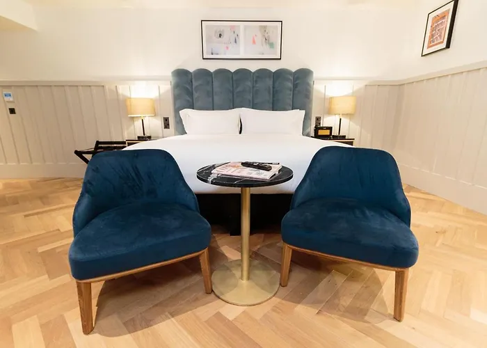 The Clarence Hotel 4*